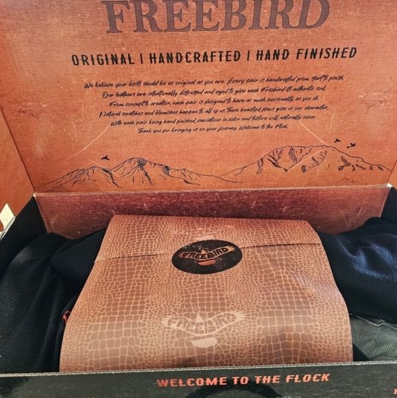 Freebird Wonder leather boots in Olive (New with box) - Picture 9 of 10